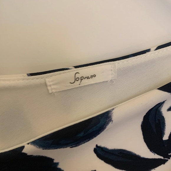 Beautiful Blue Dress - Picture 2 of 2